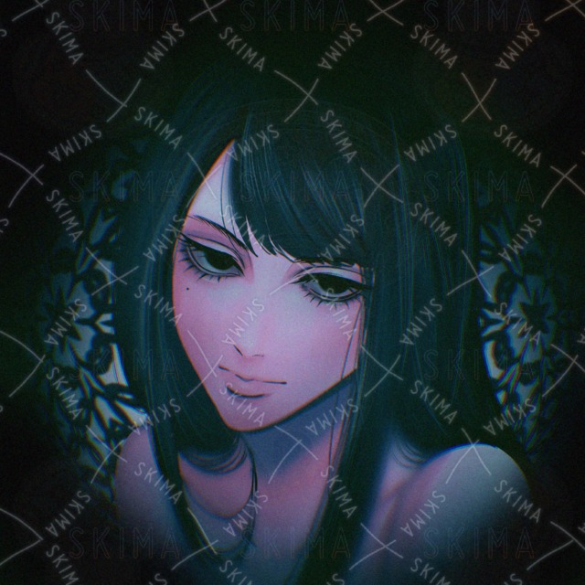 黒髪女性