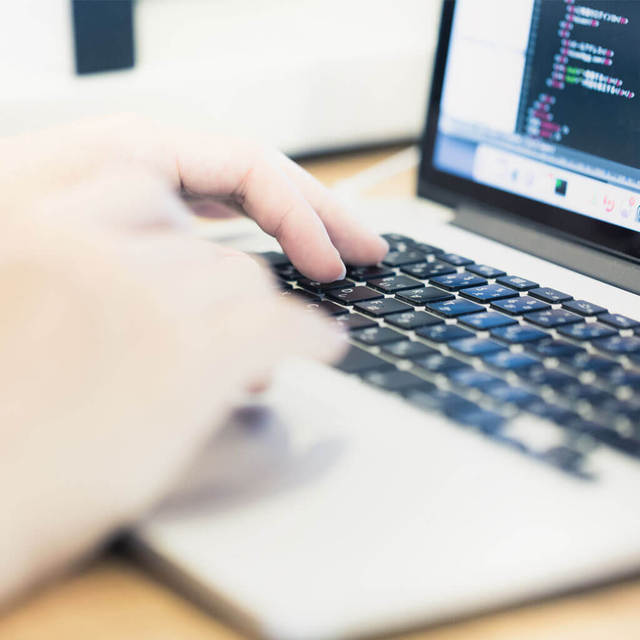 チラシ、パンフレット、メニュー表などデザインします。