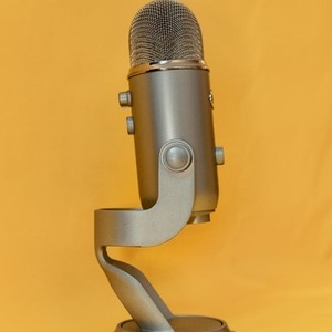 依頼内容に合わせて声を吹き込みます！